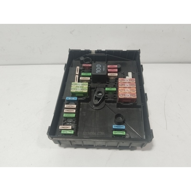 CAJA RELES / FUSIBLES 1K0937125A  - imagen 4