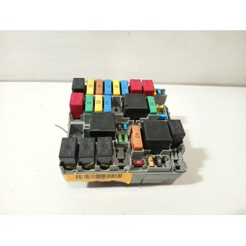 CAJA RELES / FUSIBLES 52028777 