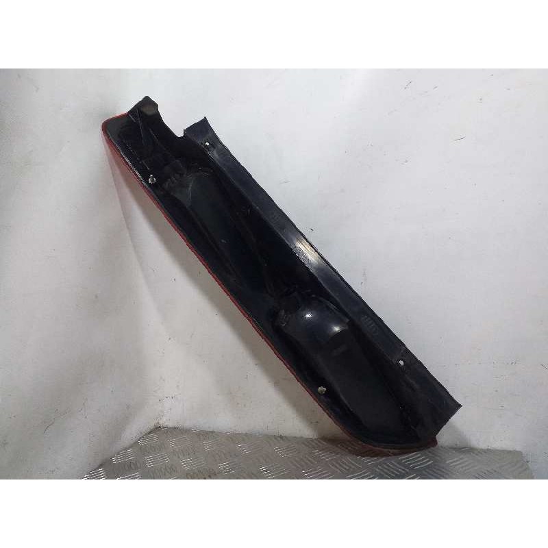PILOTO TRASERO DERECHO 1333832  - imagen 2
