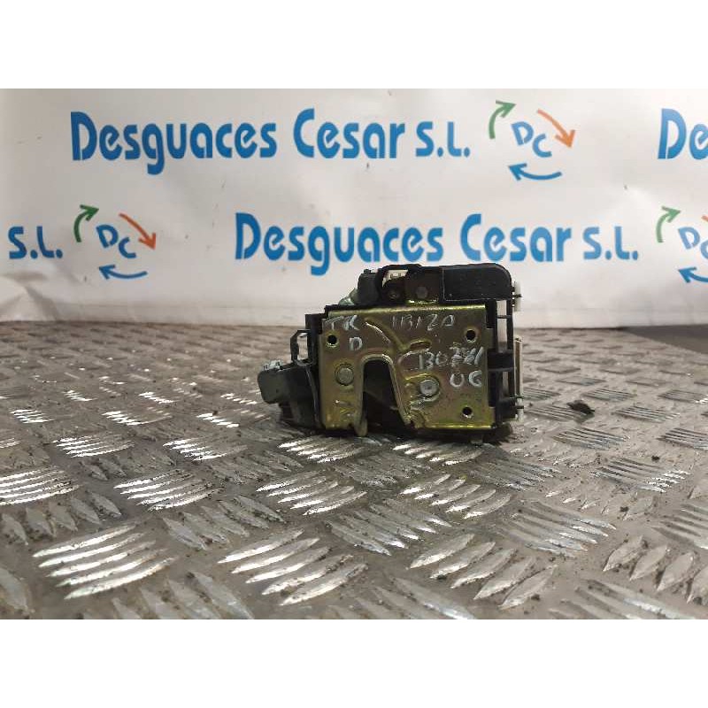 CERRADURA PUERTA TRASERA DERECHA 6K4839016  - imagen 1