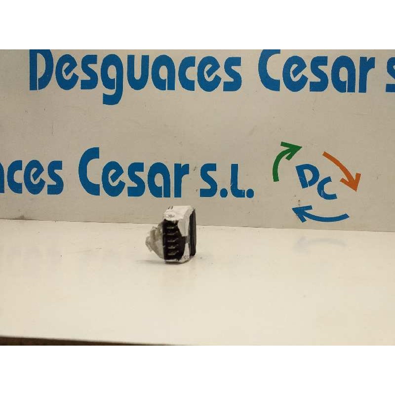 MANDO ELEVALUNAS DELANTERO DERECHO  - imagen 2
