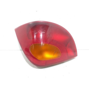 PILOTO TRASERO IZQUIERDO 393857 