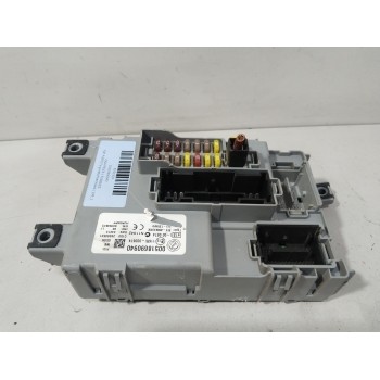 CAJA RELES / FUSIBLES 00518690940 