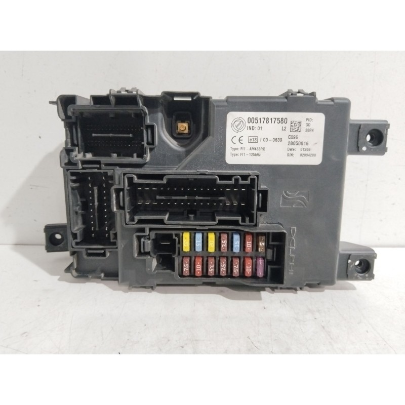 CAJA RELES / FUSIBLES 00517817580  - imagen 1