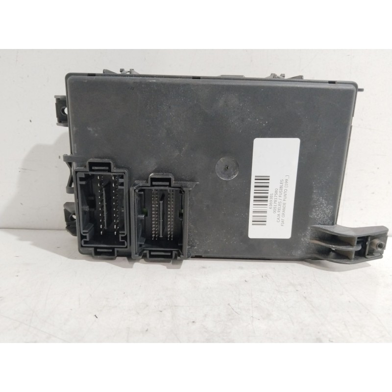 CAJA RELES / FUSIBLES 00517817580  - imagen 3