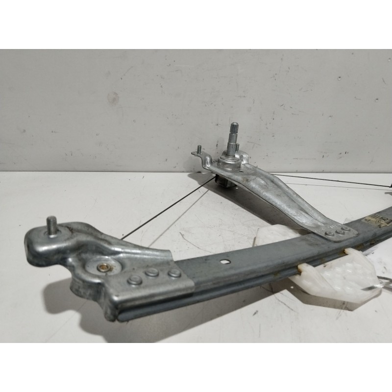 ELEVALUNAS TRASERO DERECHO M13594  - imagen 2