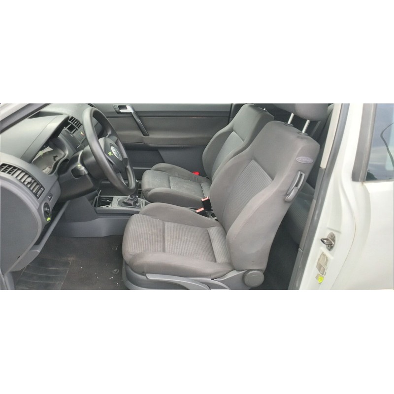 VOLKSWAGEN POLO IV (9N_, 9A_) - imagen 6