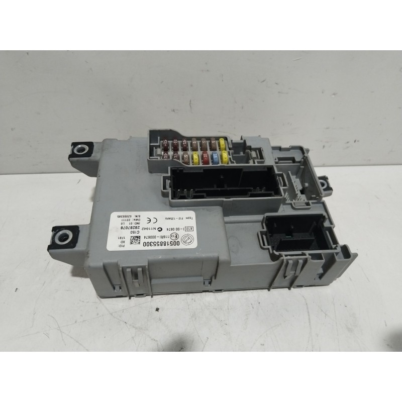 CAJA RELES / FUSIBLES 00518855300  - imagen 4