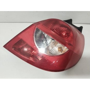 PILOTO TRASERO DERECHO 8200459960  OEM 8200459960