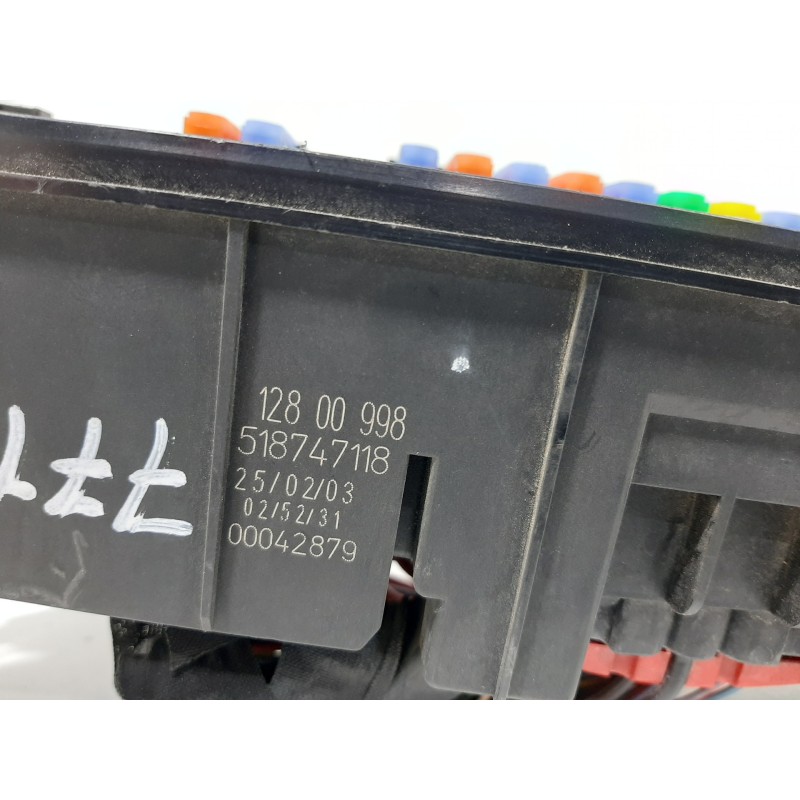 CAJA RELES / FUSIBLES 12800998  - imagen 2