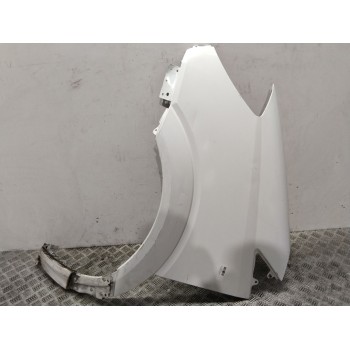 ALETA DELANTERA IZQUIERDA A9066377719 BLANCO
