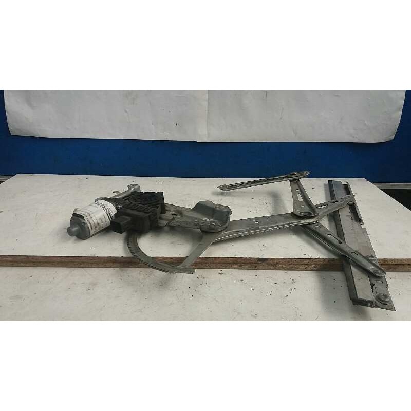 ELEVALUNAS DELANTERO DERECHO 09118665 