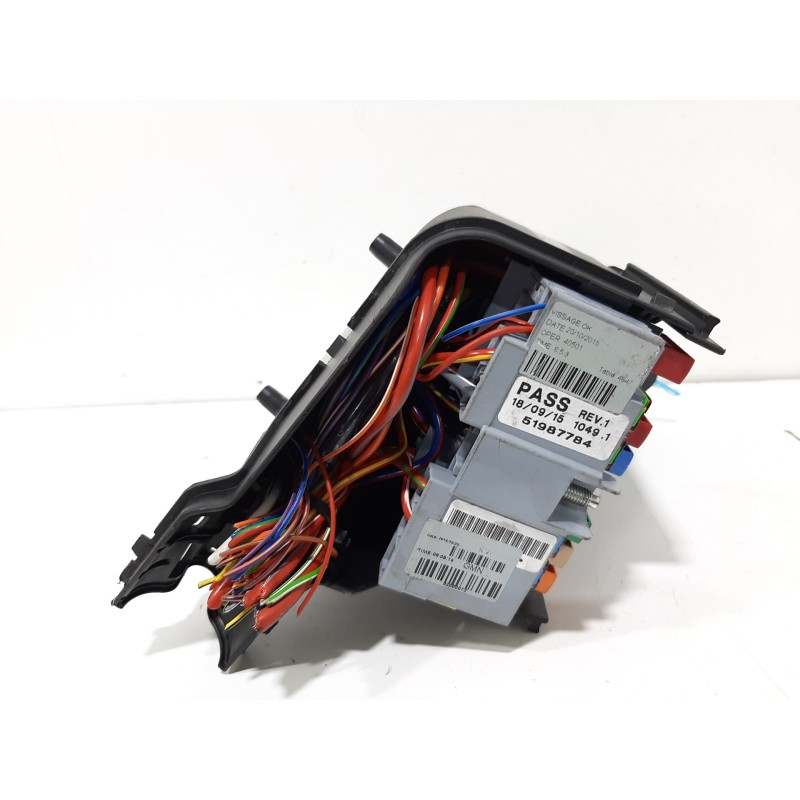 CAJA RELES / FUSIBLES 51987784  - imagen 2