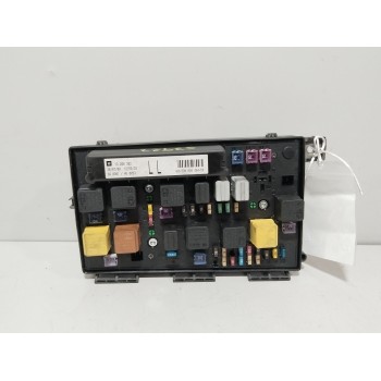 CAJA RELES / FUSIBLES 13268302 13208748 