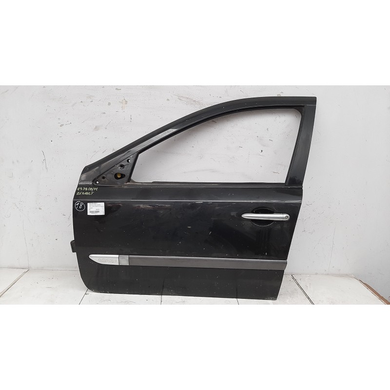 PUERTA DELANTERA IZQUIERDA NEGRO  - imagen 1