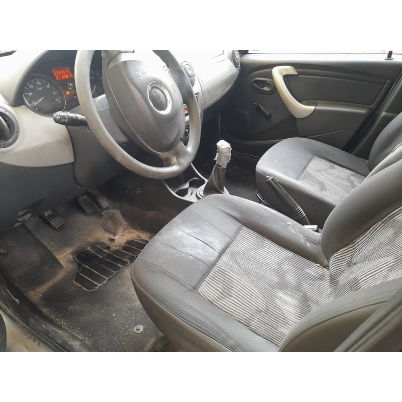 DACIA SANDERO - imagen 2