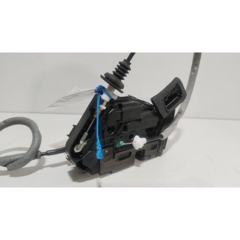 CERRADURA PUERTA DELANTERA DERECHA 5TB837016A  - imagen 2