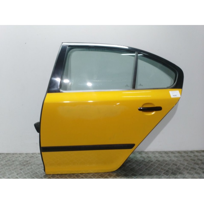 PUERTA TRASERA IZQUIERDA TAXI  - imagen 1