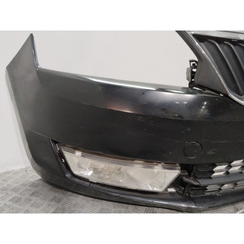 PARAGOLPES DELANTERO 5JA807221F NEGRO - imagen 3