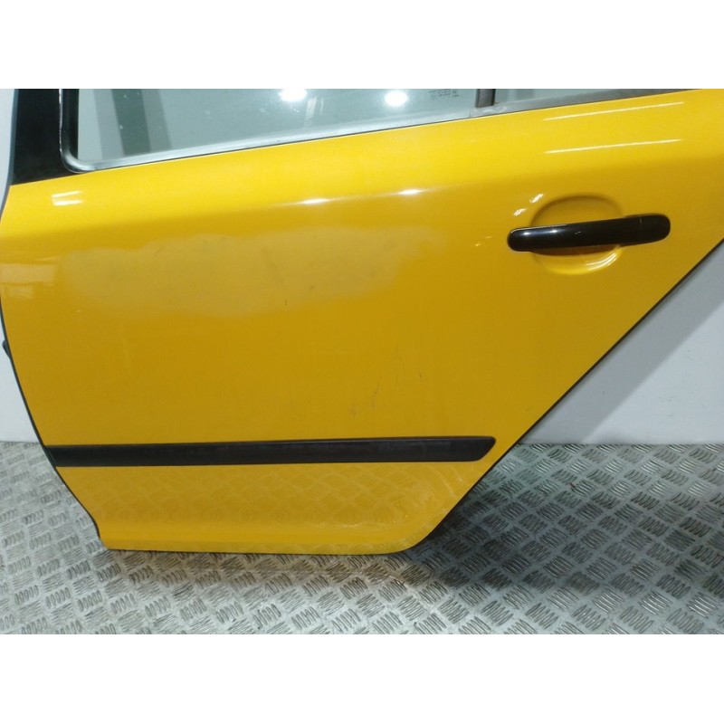 PUERTA TRASERA IZQUIERDA TAXI  - imagen 4