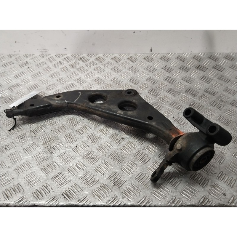 BRAZO SUSPENSION INFERIOR DELANTERO DERECHO 31126761410  - imagen 1