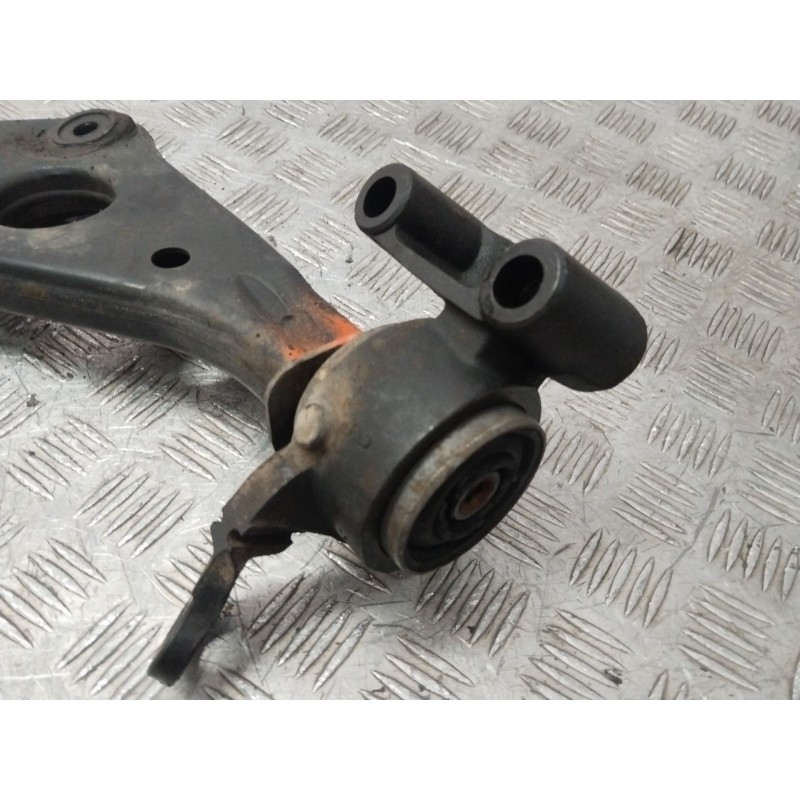 BRAZO SUSPENSION INFERIOR DELANTERO DERECHO 31126761410  - imagen 2