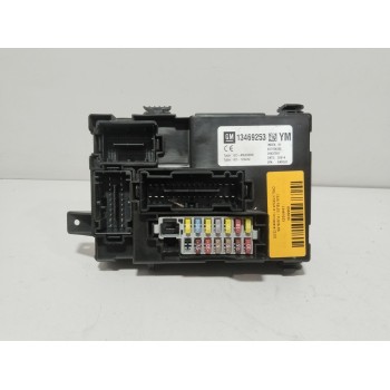 CAJA RELES / FUSIBLES 13469253 