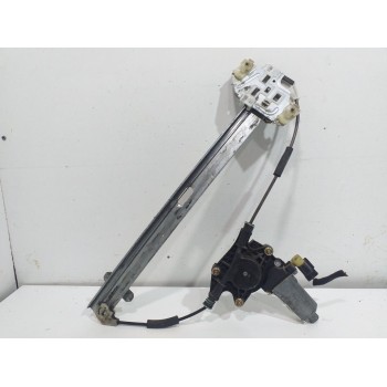 ELEVALUNAS DELANTERO DERECHO 