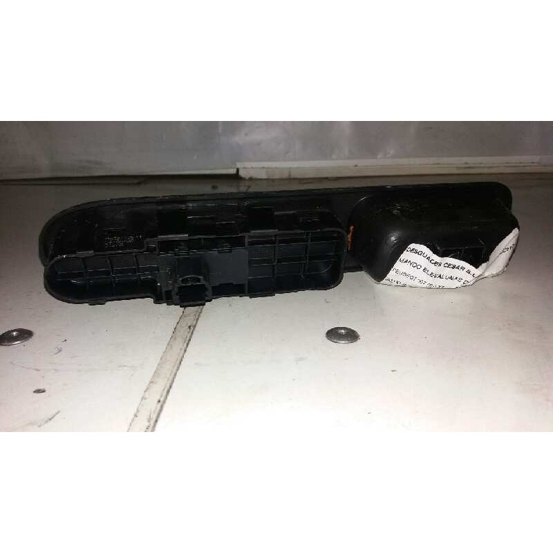 MANDO ELEVALUNAS DELANTERO DERECHO 6554E7  - imagen 2
