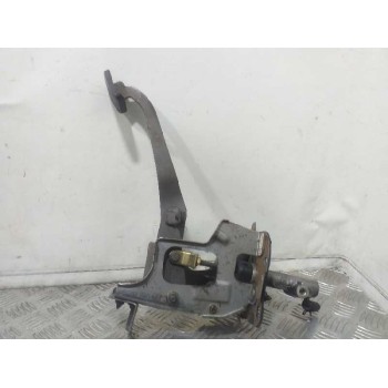PEDAL EMBRAGUE 