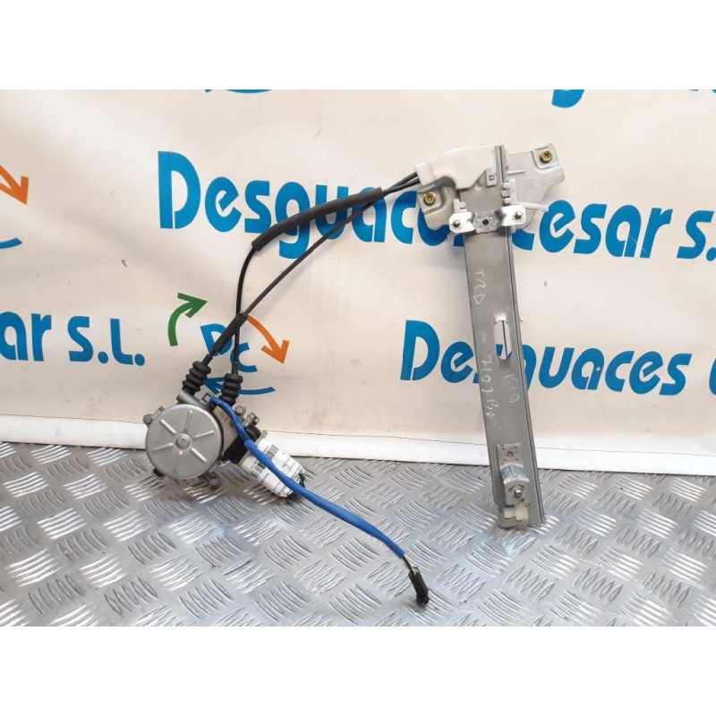 ELEVALUNAS TRASERO DERECHO  - imagen 1