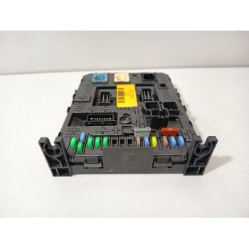 CAJA RELES / FUSIBLES 281197595 