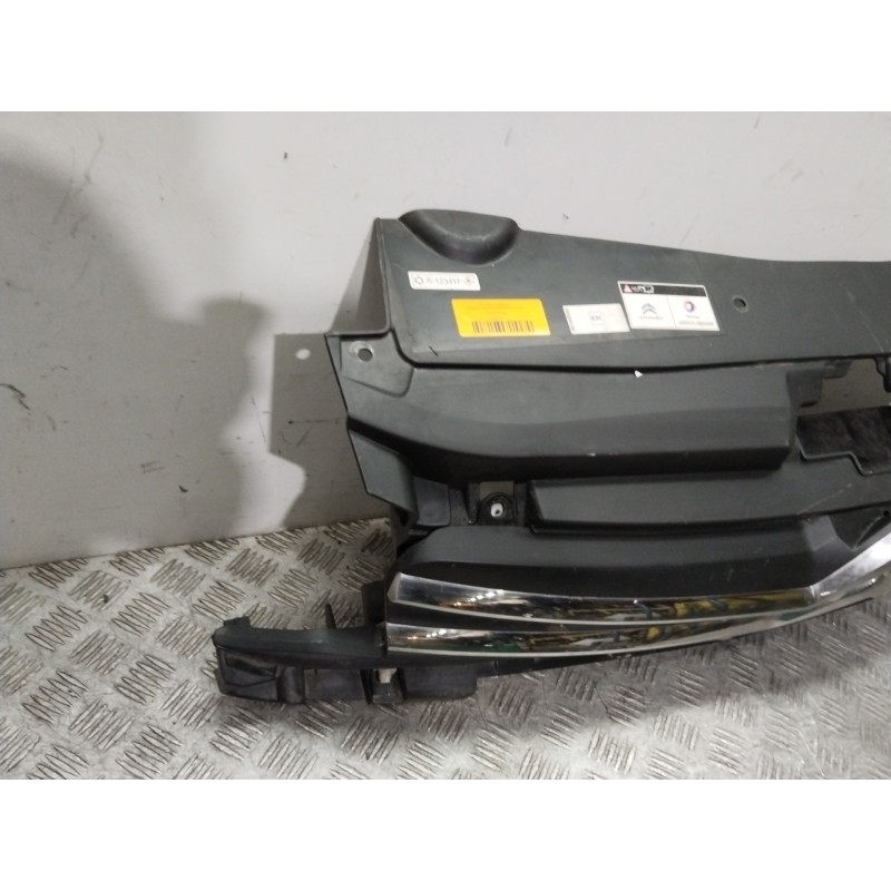 REJILLA PARAGOLPES DELANTERO 9814095980  - imagen 3
