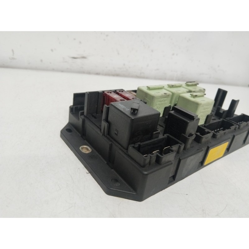 CAJA RELES / FUSIBLES YQE000350  - imagen 3