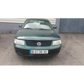 VOLKSWAGEN PASSAT BERLINA (3B2)