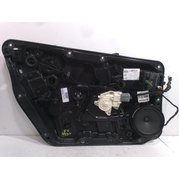 ELEVALUNAS DELANTERO IZQUIERDO A1767230214 A2469065100