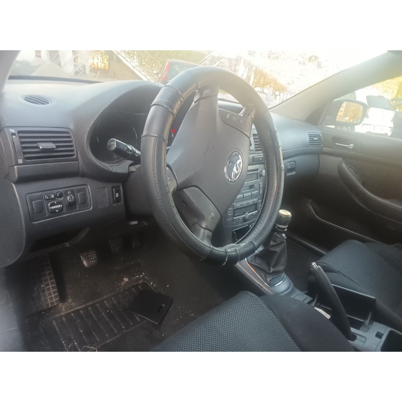 TOYOTA AVENSIS (_T25_) - imagen 3