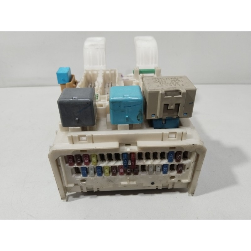 CAJA RELES / FUSIBLES 8273047290  - imagen 2