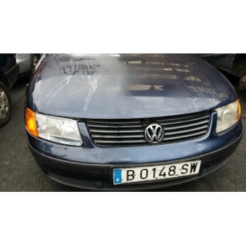 VOLKSWAGEN PASSAT BERLINA (3B2)