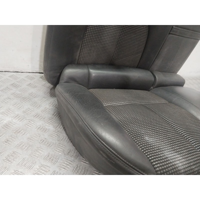 ASIENTO TRASERO DERECHO NEGRO  - imagen 3