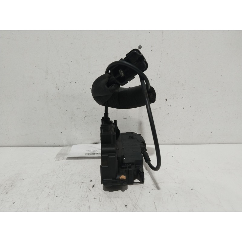 CERRADURA PUERTA DELANTERA DERECHA 805020001R 6822095 - imagen 2