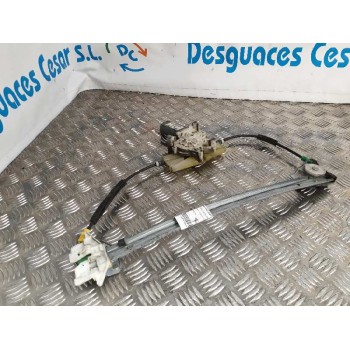 ELEVALUNAS DELANTERO DERECHO 