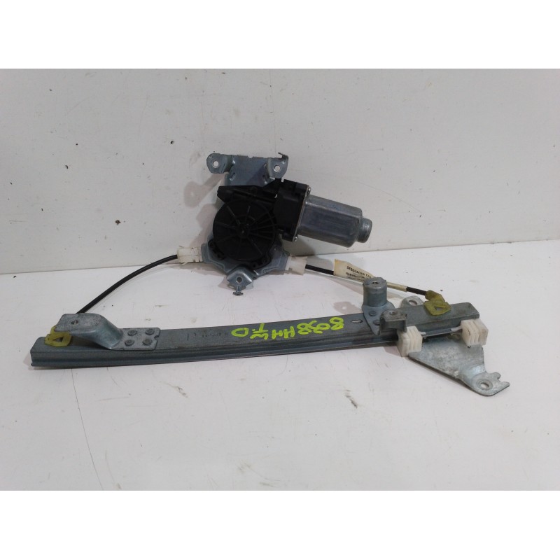 ELEVALUNAS TRASERO DERECHO 82700JD40A 2 PINES  - imagen 1
