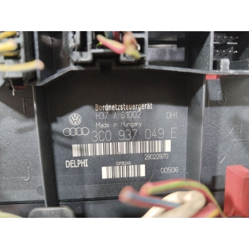 CAJA RELES / FUSIBLES 3C0937049L  - imagen 4
