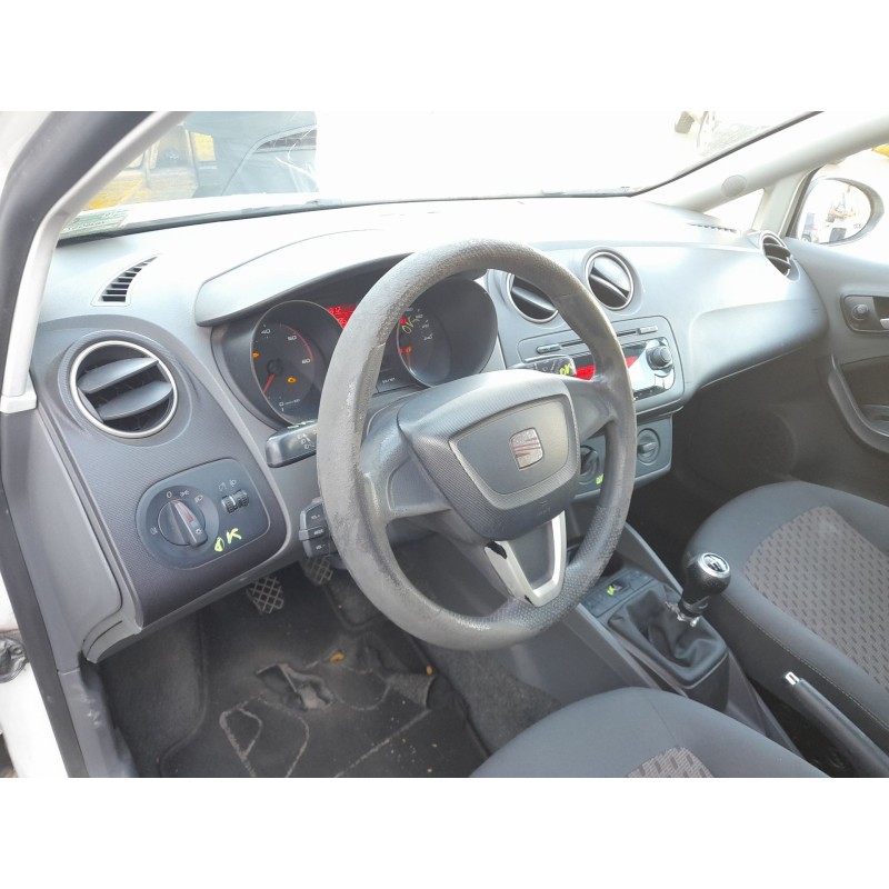 SEAT IBIZA IV (6J5, 6P1) - imagen 2