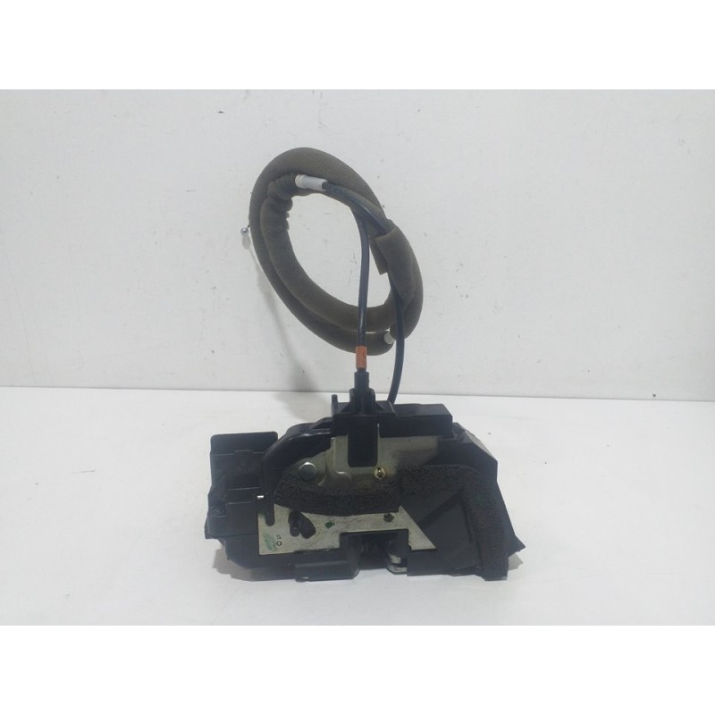 CERRADURA PUERTA TRASERA DERECHA 825004EA2A  - imagen 2