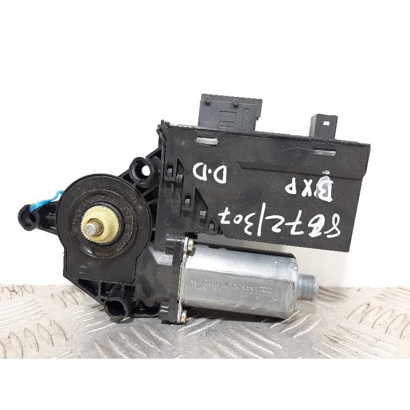 MOTOR ELEVALUNAS DELANTERO DERECHO 0130821768  - imagen 1