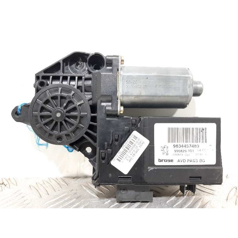 MOTOR ELEVALUNAS DELANTERO DERECHO 0130821768  - imagen 3