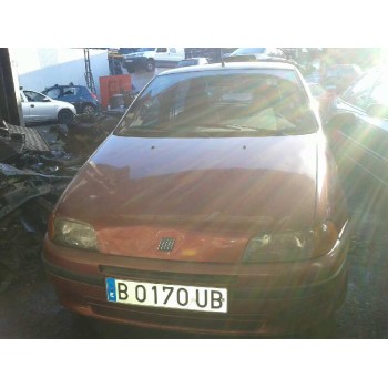 FIAT PUNTO BERLINA (176)