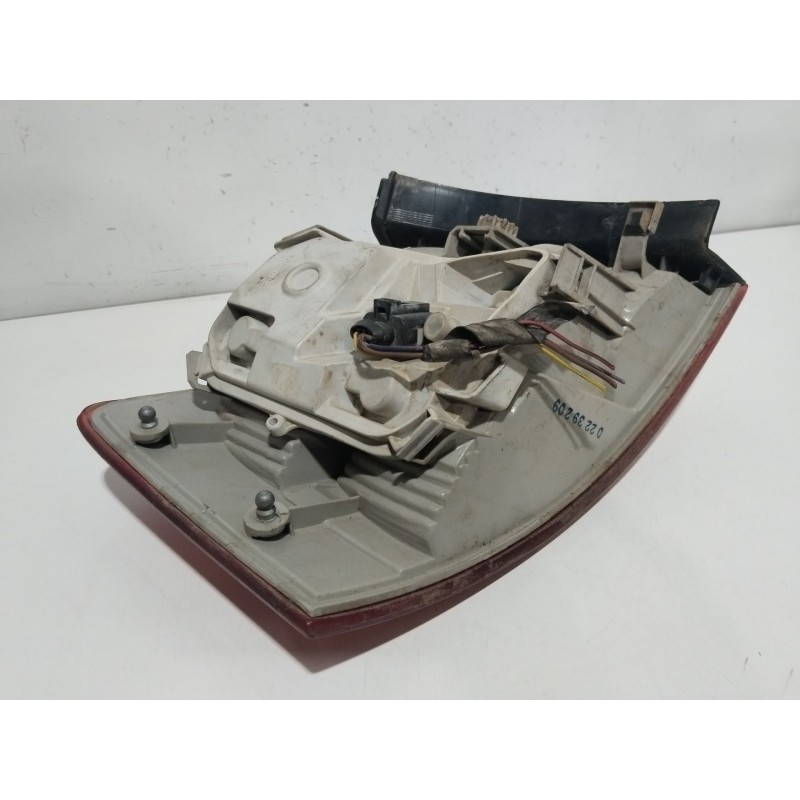 PILOTO TRASERO DERECHO 154461910R  - imagen 4